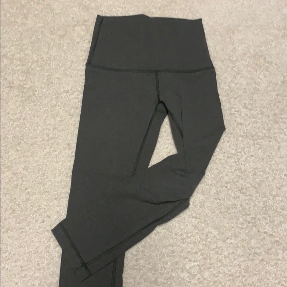 Lululemon Wunder Under Crops